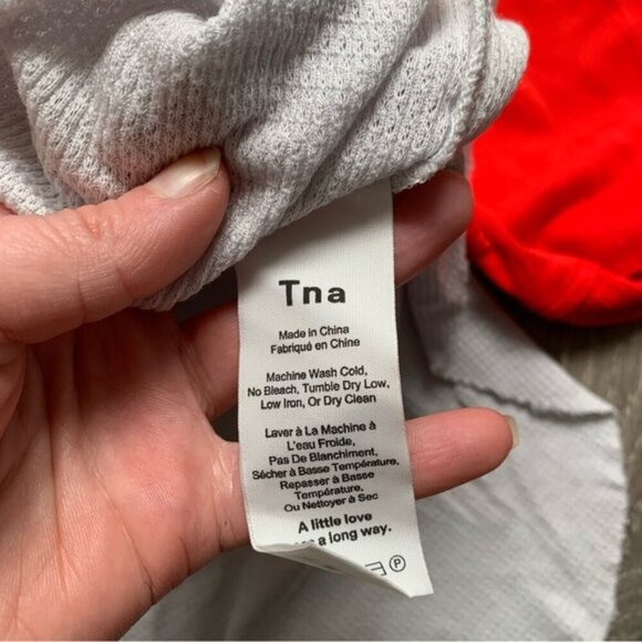 TNA Aritzia Baseball Henley T-shirt Top Waffle knit 3/4 length sleeve Red Size S - Picture 13 of 16